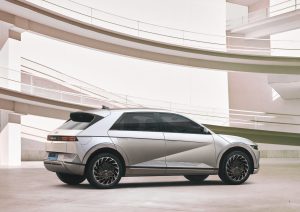 BROCHURE_IONIQ-5_BLUELINK_ID_page-0003